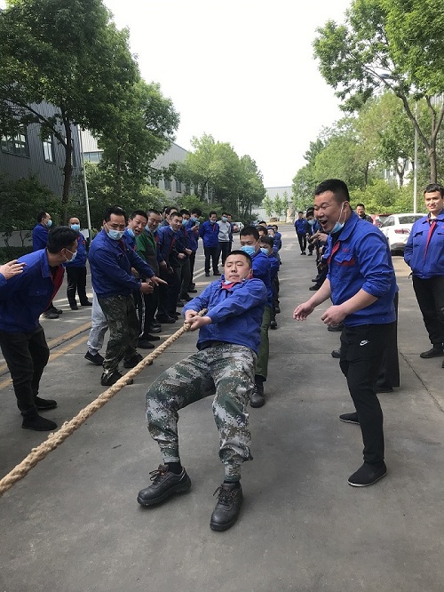 雷火网页版_雷火（中国）组织开展“喜迎二十大、建功新时代”职工拔河比赛活动